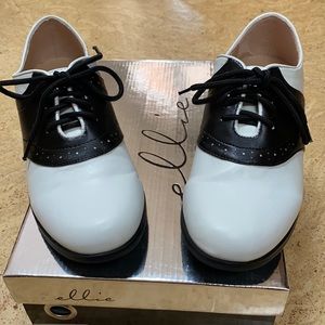 COPY - EUC with box Ellie saddle shoes 1 inch heel size 7